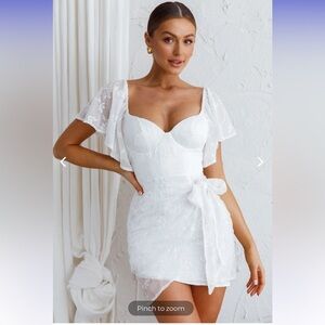 Selfie Leslie White Aphrodite Dress